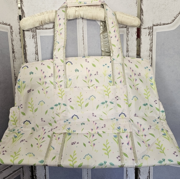 NWT Lug Rover Xl Tote In Meadow Retreat - Picture 3 of 10